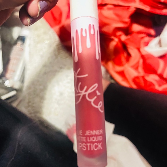 Kylie Jenner Lipstick - Picture 1 of 1